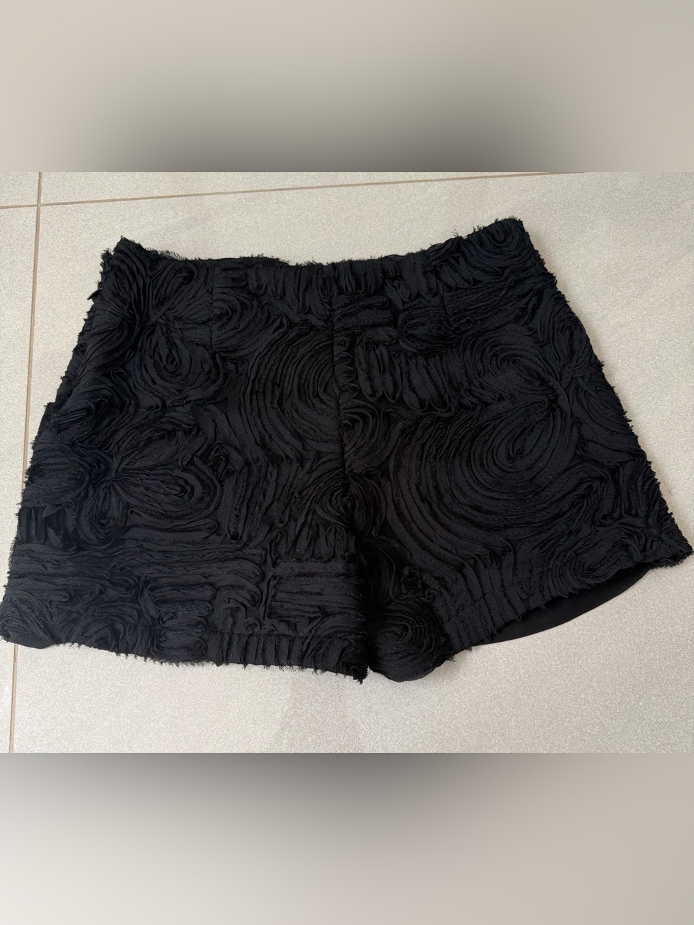 SOLD OUT Zara Black Textured Floral Rosette Mini Skort Size S - Picture 6 of 7